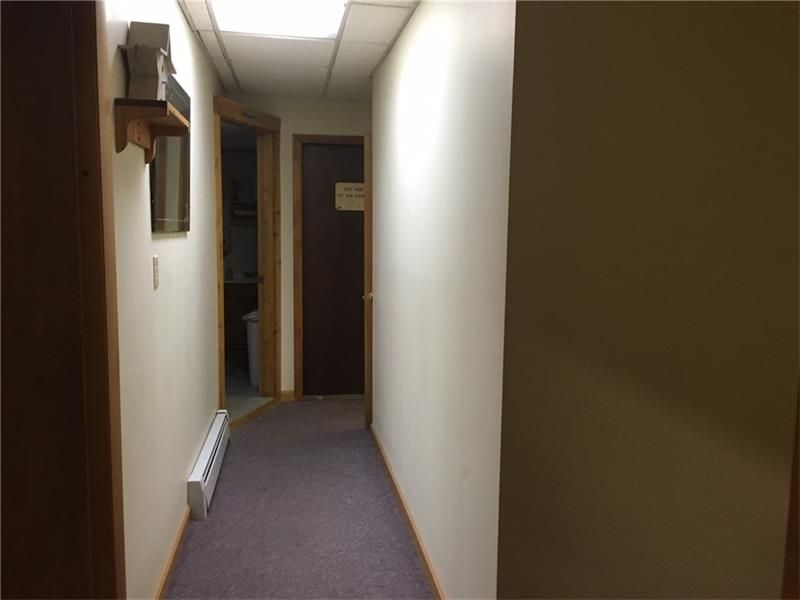 23 Spring St, Dexter, ME 04930
